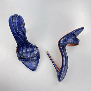 Mules à talons très hauts et bout pointu pour femmes, motif croco, couleur et étiquette personnalisables – Grande Vente - Product Image 5