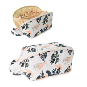 Underwear <b>Storage</b> <b>Bag</b> Large Capacity Multi-functional Portable Travel Toiletry <b>Bag</b> Water Resistant Foldable Vintage Style Leaf - Product Image 5