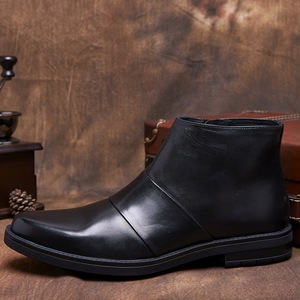 Bottes Martin en cuir de vachette à semelle épaisse, fermeture éclair latérale en cuir véritable, motifs sculptés à la main de style anglais - Product Image 5