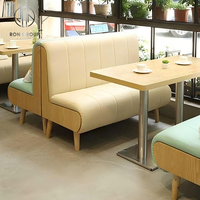 Großhandel Moderne Langlebige Mehrfarbige Quadratische Holz-Polster-Leder-Sitzgruppe für Fast-Food-Cafés und Restaurants mit Sofa, Tisch und Stühlen
