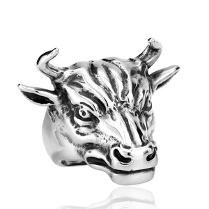 Anillo de Acero Inoxidable Impermeable con Cabeza de Toro, Estilo Matador Punk HipHop Hiperbólico, Joyería de Moda Animal para Fiestas y Aniversarios - Product Image 3