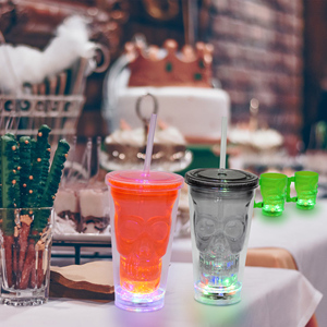 Vasos de vidrio LED con cabeza de fantasma de doble capa de 16Oz que brillan en la oscuridad con tapas y pajita para Bar de fiesta de Halloween - Product Image 2