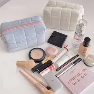 Benutzer definierte Private Label Pufful Square Geste pptes Muster Samt Travel Beauty Makeup Pouch Reiß verschluss Kosmetik tasche