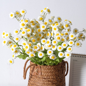 Bouquet de fleurs artificielles de camomille, 30 têtes, arrangement de marguerites en soie pour la décoration de la maison, accessoires de photographie de mariage - Product Image 3