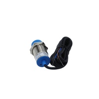 Capteur de proximité inductif étanche LM30-2015A avec distance de détection de 25 mm