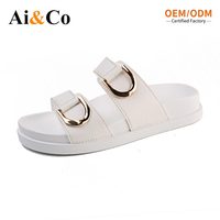 Sandales plates décontractées pour femmes, mode été, avec boucle en métal, deux brides, plateforme, antidérapantes, semelle extérieure en PVC soufflé à l'air