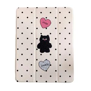 Adecuado para iPad Pro 12,9 2022 Set de dos colores Love Black Cat Trifold Mirror Semi transparente mate PC contraportada para iPad - Product Image 1