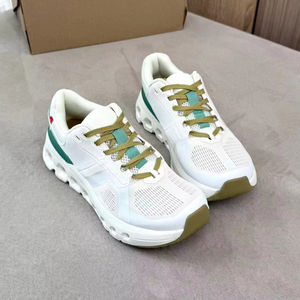 Zapatos Deportivos Transpirables con Cierre de Calcetín y Malla, Acolchados, Antiolor, Modernos para Caminar, Venta al Por Mayor de Fábrica a Precios Accesibles - Product Image 1