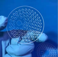 Plaque de verre de quartz transparente usinée au laser pour le test de perforation, feuille de verre de quartz, bande de verre de quartz pour soudage et découpe