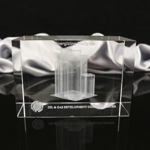 Société immobilière usine de cadeaux d'affaires bâtiment personnalisé cristal intérieur gravure laser 3d cristal gravé cadeaux cube de verre - Product Image 2