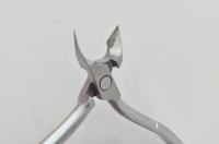 Pince à cuticules professionnelle en acier inoxydable pour ongles des pieds et des mains, coupe-cuticules robuste et tranchant, boîte de manucure