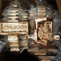 Modèle 30 #   Ensemble d'angles de cercueil en plastique doré de haute qualité avec relief de la Cène, quincaillerie chrétienne pour cercueil, fournitures funéraires