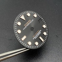 Nouvelle montre de style GMT, cadran noir Sunburst, index dorés, index or rose, 28,5 mm, luminescence verte, compatible avec le mouvement NH34
