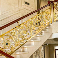 Designs de rampes d'escalier en aluminium métallique couleur laiton pour l'intérieur, rampes d'escalier en fer forgé plaqué or de luxe moderne