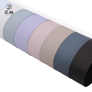 Papel de Envoltura Grueso Impermeable de Cartón Dúplex PE con Relieve Tridimensional de Lunares y Flores para Decoración de Ramos Florales al Por Mayor - Product Image 5
