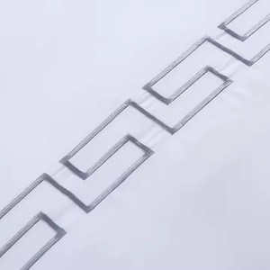 100% coton Double taille hôtel ensemble <span class=keywords><strong>de</strong></span> literie brodé blanc couvre-<span class=keywords><strong>lit</strong></span> Design ensemble complet usage domestique linge <span class=keywords><strong>de</strong></span> <span class=keywords><strong>lit</strong></span> - Product Image 3