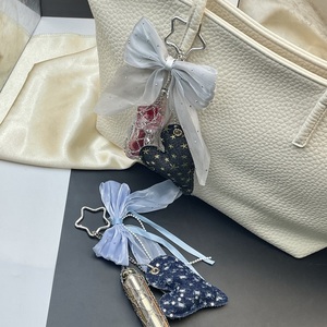 Colgante de lazo brillante 'Cowboy Love' de acero inoxidable, llavero para bolso de malla <span class=keywords><strong>con</strong></span> diseño de lápiz labial, decoración para mochila - Product Image 5