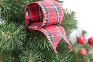 Ventes chaudes, arbre de Noël vert personnalisé, décorations de fête pour la maison, arbre de Noël artificiel en PVC - Product Image 6