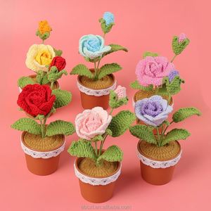 กระถางดอกกุหลาบโครเชต์ทำมือจากไหมพรม ขายส่ง สำหรับตกแต่งบ้าน - Product Image 1