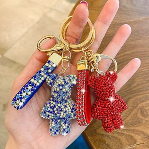 Hot Sell High Quality Crystal Rhinestone Small Bear Keychain Leather Metal Sparkle Animal Bear Key Chains Bling Bling Bag Charm