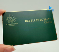 Tarjetas Metálicas de Negocios DU en Dorado y Verde