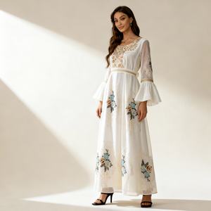 Robe Abaya élégante sur mesure de haute qualité pour femmes musulmanes, design tendance, occasions spéciales - Product Image 1