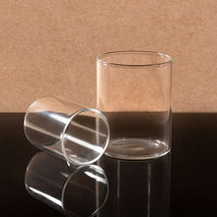 Bocaux à bougies transparents personnalisés en verre borosilicate haute résistance aux températures élevées avec couvercles en bambou et en bois pour la décoration intérieure