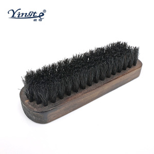 Cepillo para zapatos Yinste de cerdas de cerdo con mango de madera maciza, cepillo de limpieza multifuncional para pulir zapatos - Product Image 1
