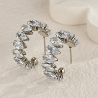 Hongtong A2-2 acier inoxydable tendance de la mode plaqué or 18 carats diamant clouté boucles d'oreilles pour les femmes