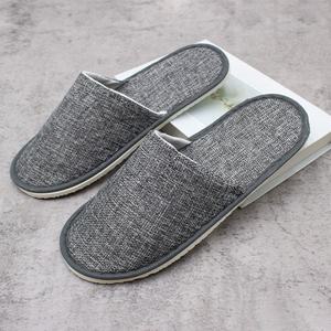 Logo personnalisé Vente en gros de pantoufles en coton Pantoufles de spa de luxe blanches à bout fermé pour hôtel pour invité - Product Image 1