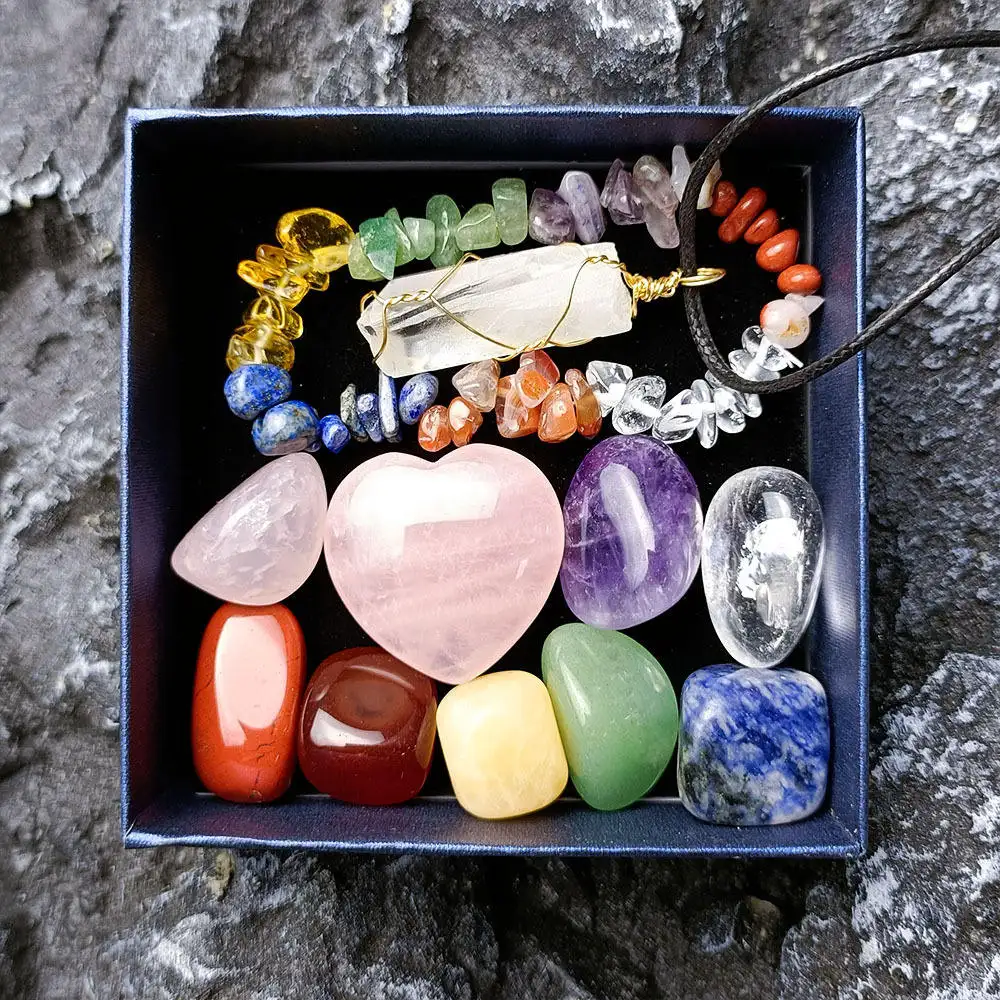 Venta caliente Meditación espiritual Cristal Corazón Curación Cristal 7 Chakra Tumbling Stone Box Set