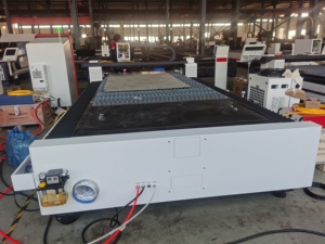 CNCcolgar Super <span class=keywords><strong>économique</strong></span> : Nouvelle machine de <span class=keywords><strong>d</strong></span>écoupe laser à fibre pour tôles métalliques et acier - Product Image 5