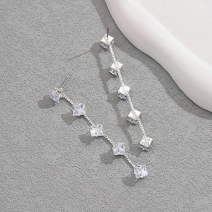 Gotas de oreja de diamante de agua de circón de moda de gama alta, pendientes largos simples de temperamento de lujo para mujer - Product Image 3