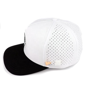 Casquette de baseball à logo en caoutchouc PVC personnalisée à 5 panneaux Sporty <span class=keywords><strong>NEW</strong></span> <span class=keywords><strong>Era</strong></span> Curved Bord A-Frame High Profile Crown <span class=keywords><strong>Snapback</strong></span> avec Snap Back Crown - Product Image 4