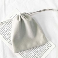Pochette à bijoux personnalisée en velours avec cordon de serrage, sac de rangement doux au toucher suédé pour collier, boucles d'oreilles, bague, emballage de bijoux de marque