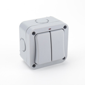 Interruptor de pared impermeable para exteriores Sika, de 2 vías y doble polo, IP66, montaje en superficie, para patio y uso en exteriores. - Product Image 4
