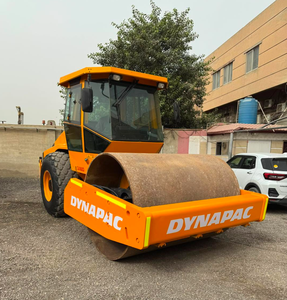 Compacteur routier DYNAPAC CA362D d'occasion, moteur d'origine, forte capacité de compactage, prêt à l'exportation - Product Image 2