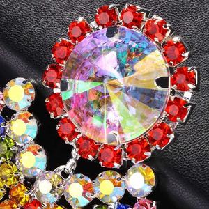 Boucles d'oreilles bohèmes romantiques Sue, couleurs exagérées, strass, style européen américain, classiques, tendance, pendantes, bijoux de personnalité - Product Image 4