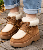 Sepatu Wanita Musim Dingin Model Tali di Pergelangan Kaki, Bahan Atas Kulit Sapi Suede dan Kulit Domba, Lapisan Dalam Sepenuhnya dari Kulit Domba, Bantalan Busa Memori, Sol Luar TPR Anti-Selip, Hangat