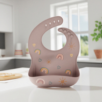 Bavoir pour bébé en silicone sans BPA à motif imprimé personnalisé OEM, doux et lavable, accessoire d'alimentation pour enfant mignon, vente en gros