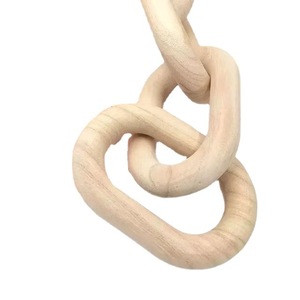 Escultura de Cadena de Madera, Color Madera Natural, Hecha a Mano, Decoración para Hogar u Oficina, Estilo Rústico, Diseño de 5 Eslabones - Product Image 5