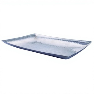 Plateau de restaurant et de maison Plateau de service au design martelé de forme rectangulaire pour servir un service unique en acier inoxydable - Product Image 1