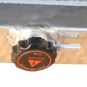 Radiateur en aluminium pour Toyota <span class=keywords><strong>Land</strong></span> <span class=keywords><strong>Cruiser</strong></span> <span class=keywords><strong>HZJ73</strong></span> HZJ75 PZJ70R PZJ73R 70 75 Series 1HZ -Diesel 1990-2001 Réservoir d'eau-Auto Parts - Product Image 4