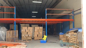 Entrepiso Modular de Acero - Estanterías Industriales Ajustables para Almacenamiento en Fábrica - Product Image 5