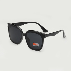 2025 New G Sunglasses for Men Women Shake Tone <strong>Korean</strong> Style Large Frame Sunshade <strong>Glasses</strong> UV400 Lenses Internet Celebrant Fashion - Product Image 2