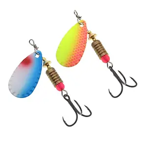 Fishing spinner bait 7.5g spoon lure metal baits treble hook isca artificial fish wobbler spinnerbait