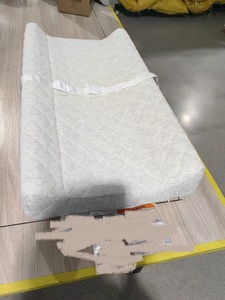 Cuscino fasciatoio impermeabile in cotone organico sagomato - Product Image 5