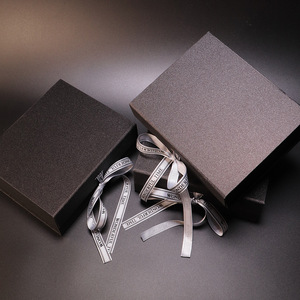 Low Quantity Custom Folding Magnet <b>Gift</b> Packaging <b>Box</b> Rigid Paperboard Pearl Paper for Bag Valentine's Day Flower Package - Product Image 2