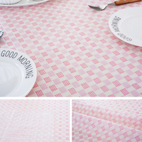 Nappe en PVC imprimée à motifs de pétales