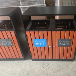 야외 거리 WPC 목재 재활용 빈 나무 쓰레기통 용기 페달 쓰레기통 - Product Image 4